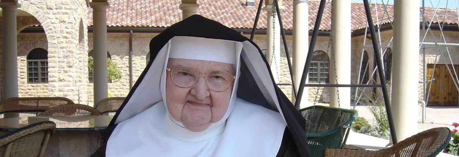 Mother Angelica Died on Sunday at 92