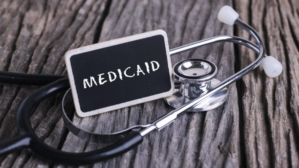 Walt Maddox announces that he plans to expand Medicaid
