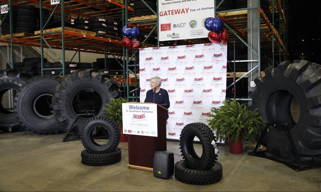 Gov. Ivey attends grand opening of new Gateway tire distribution center in Dothan