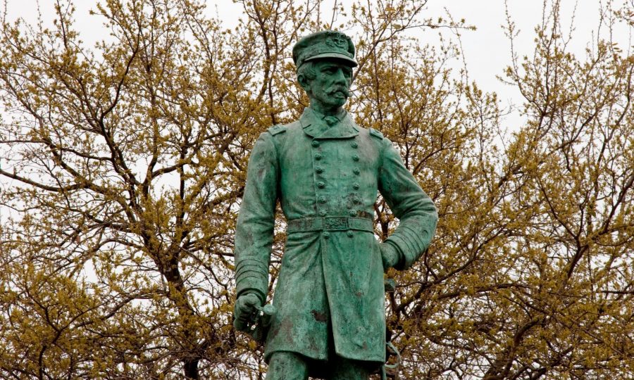 Mobile removes Confederate monument overnight