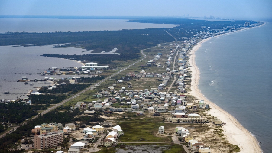 Alabama Gulf Coast beaches remain closed for now
