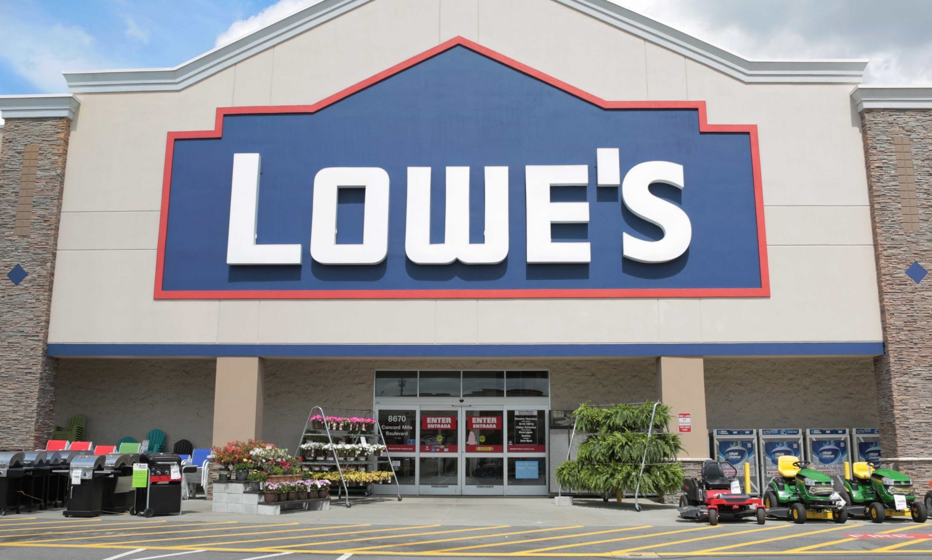lowes at the mills
