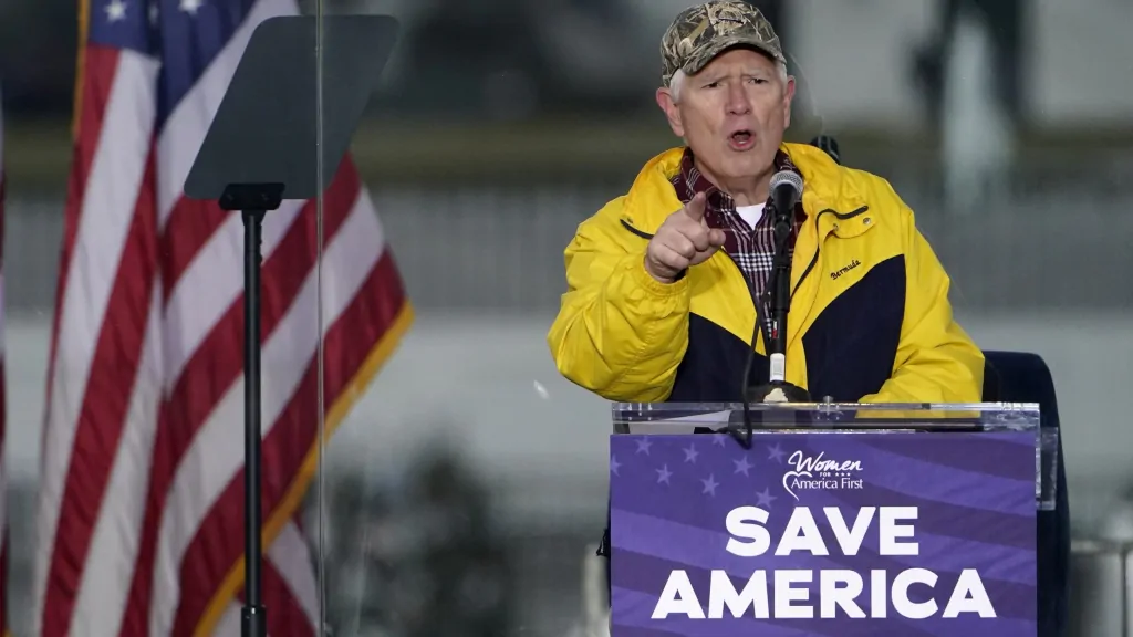 Mo Brooks wore body armor during fiery Jan. 6 speech near U.S. Capitol