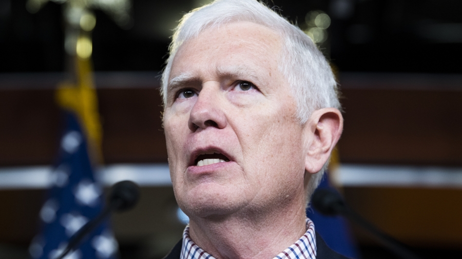 Opinion | Mo Brooks runs to Trump: “Daddy, I’m losing to a girl”