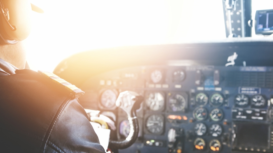 Brooks introduces bill to help civilian Defense Department pilots qualify for licenses