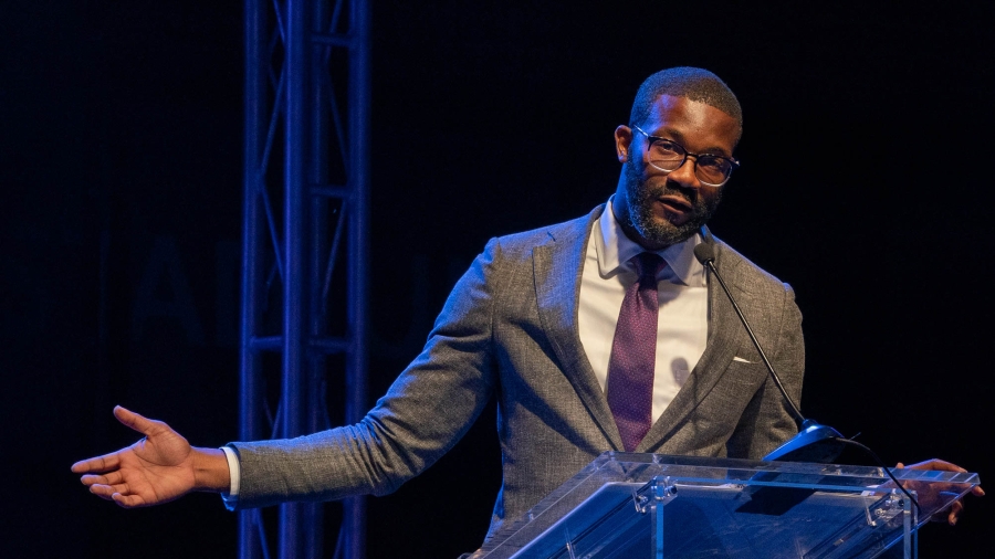 Birmingham Mayor Randall Woodfin to appear at signing of infrastructure bill