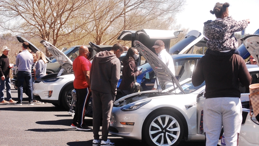 Drive Electric Alabama sponsors Earth Day EVent designed to increase EV awareness