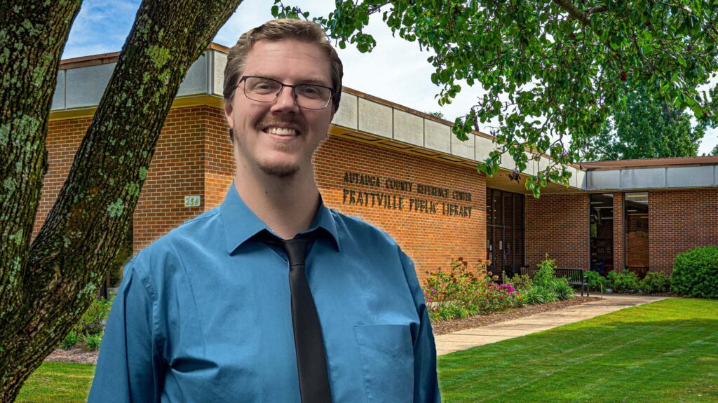 Fired Prattville library director demands reinstatement, retractions