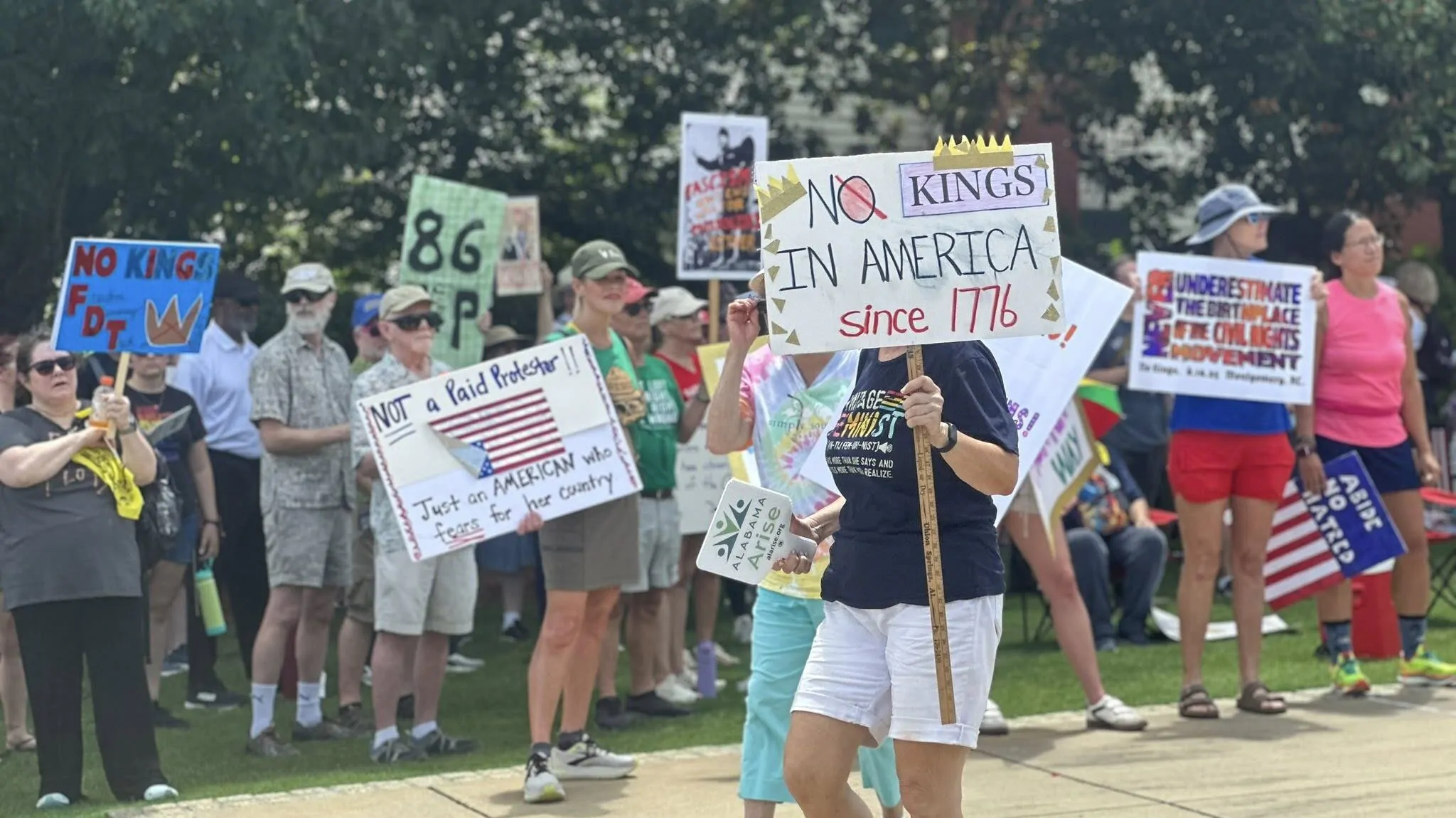 Opinion | “No Kings” protest renews America’s rejection of authoritarian rule