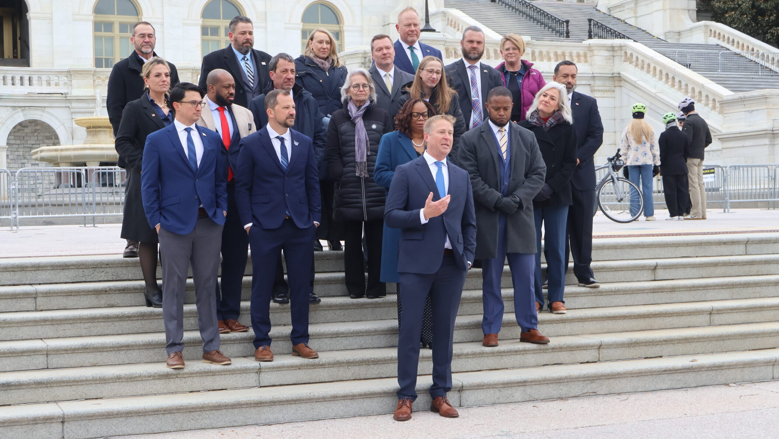 Democrats launch national coalition for congressional ethics, judicial reform